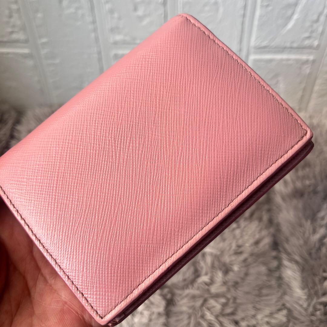 PRADA✨シャイン　折り財布　サフィアーノ　ピンク　レディース