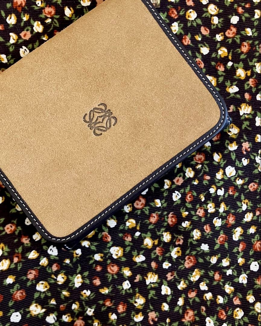 ✨良品✨LOEWE Vintage ✰ round zipper Wallet