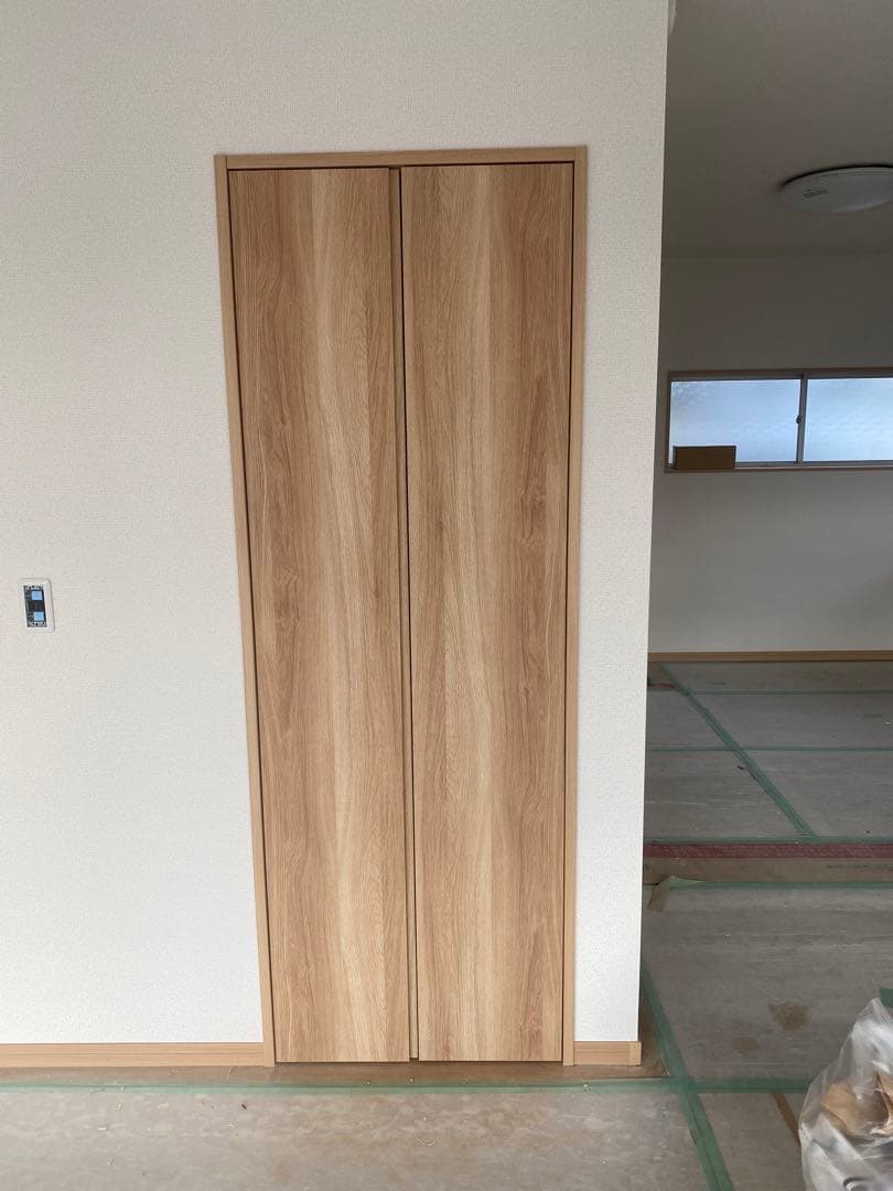クローゼット 開き戸　枠扉セット　ネイキットライト柄　ご購入者様直接引き取り限定