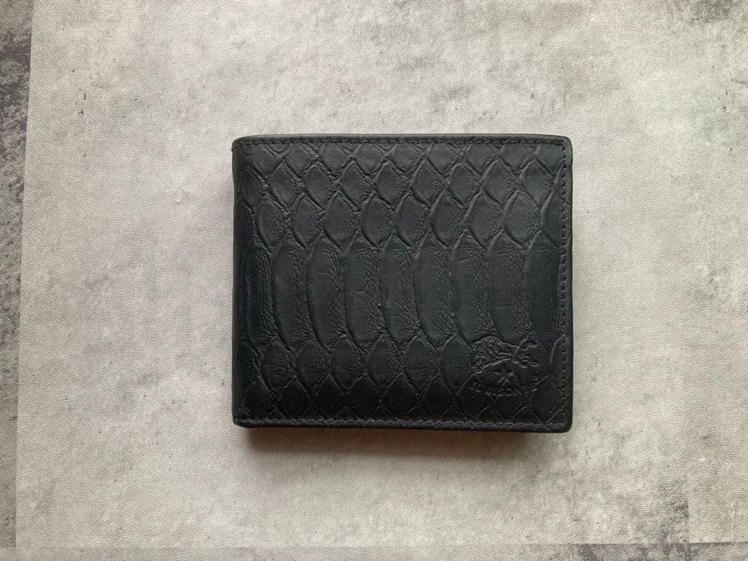 美品　イルビゾンテ　パイソンエンボス　財布　ブラック