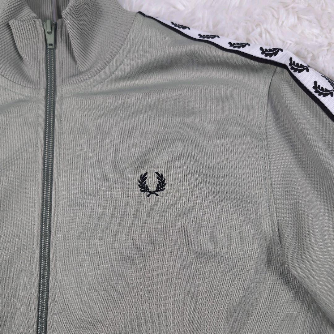 フレッドペリー クロップドトラックジャケット Ｍ オリーブ ポルトガル製