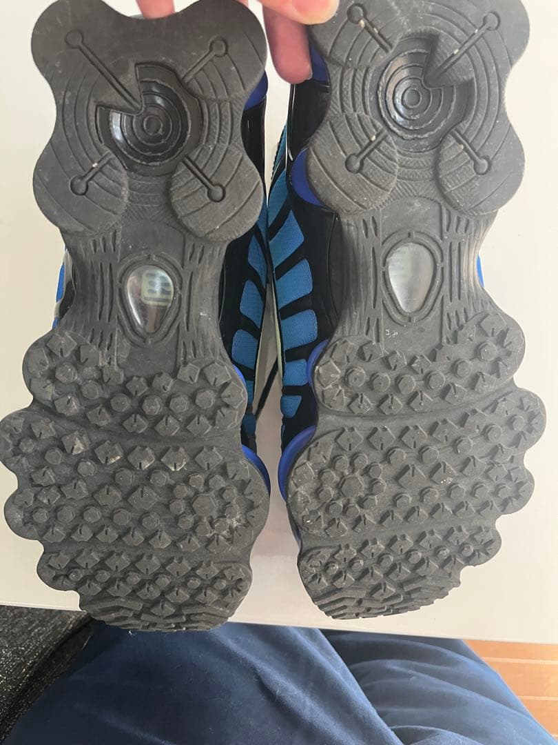 Nike Shox 青/黒/白 スニーカー