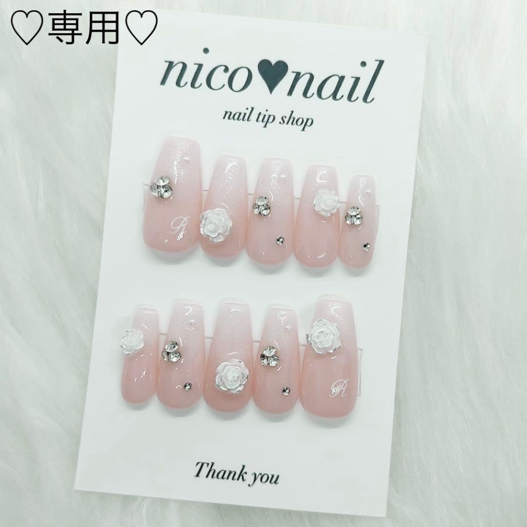 Sakページ♡ネイルチップ 量産型 ワンホン 韓国 ピンク 白 薔薇