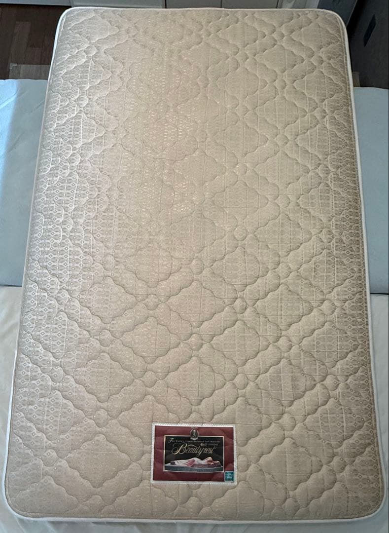 【べんじゃみん】　シモンズ　セミダブルマットレス