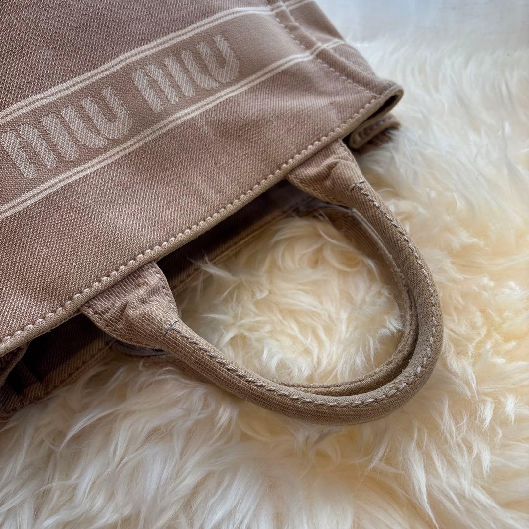 わんわん　miumiu ジャガードロゴデニムトート　カナパ