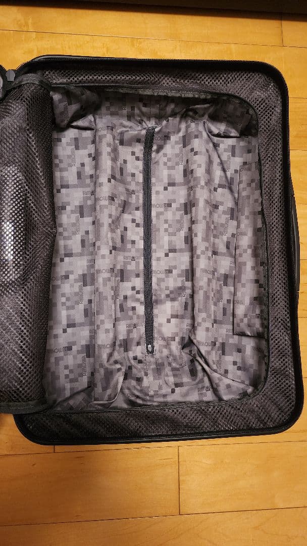 RIMOWA 限定カラー　グレー 機内持ち込みサイズ　キャリーケース美品