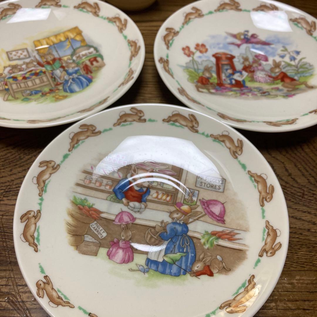 ロイヤルドルトン　バニキンズトリオセット＆ミルクピッチャー＆バースデープレート