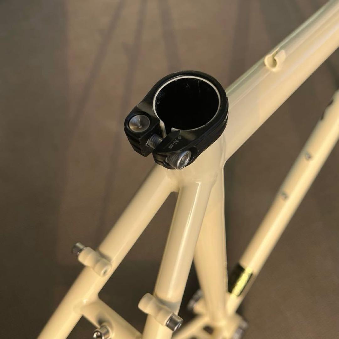 Surly CROSSーCHECK フレーム サイズ52 白