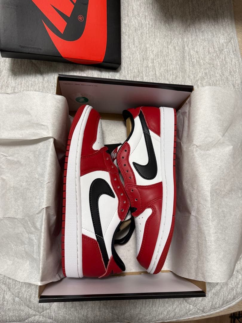 Nike Air Jordan 1ロー　シカゴ