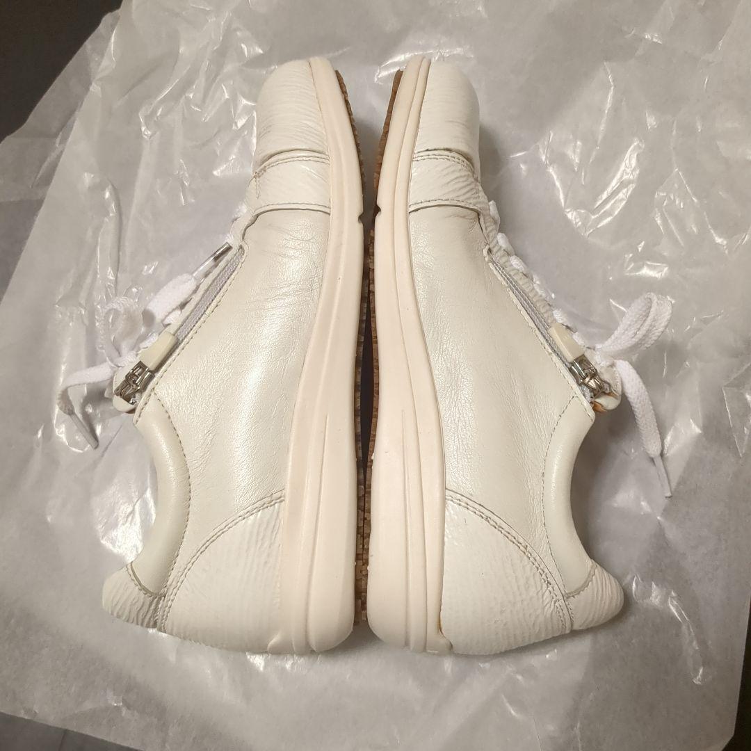 BENESU アーチ復元　白革スニーカー 23.5　ベネシュ