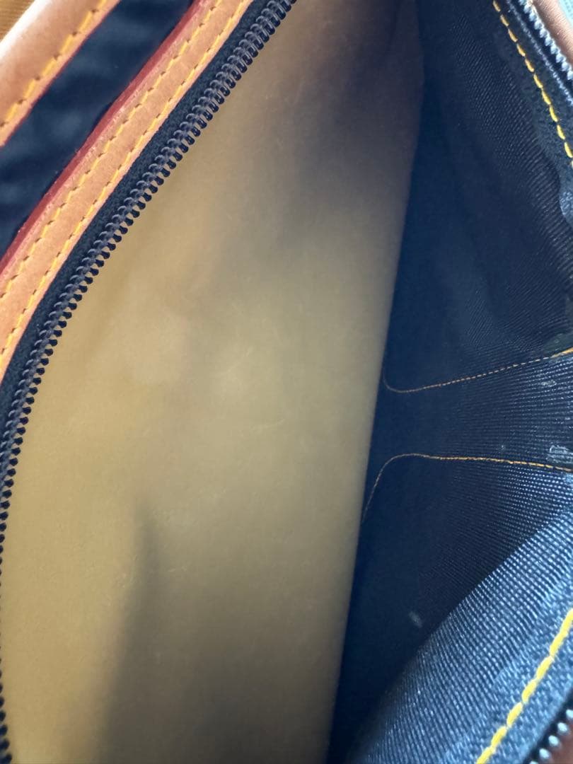 【美品】ハンティングワールド　HUNTING WORLD バチュー