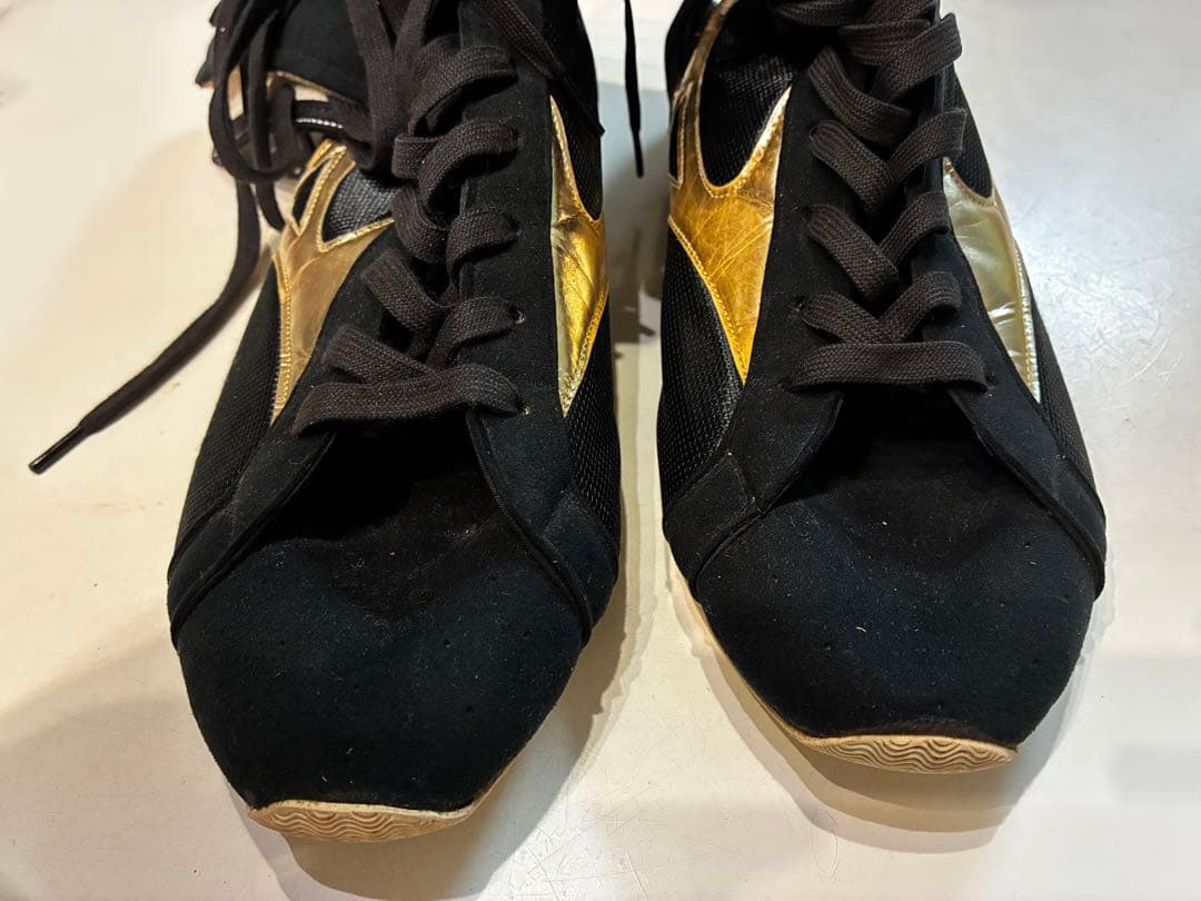 Mizuno ボクシングシューズ 黒/金 ハイカット