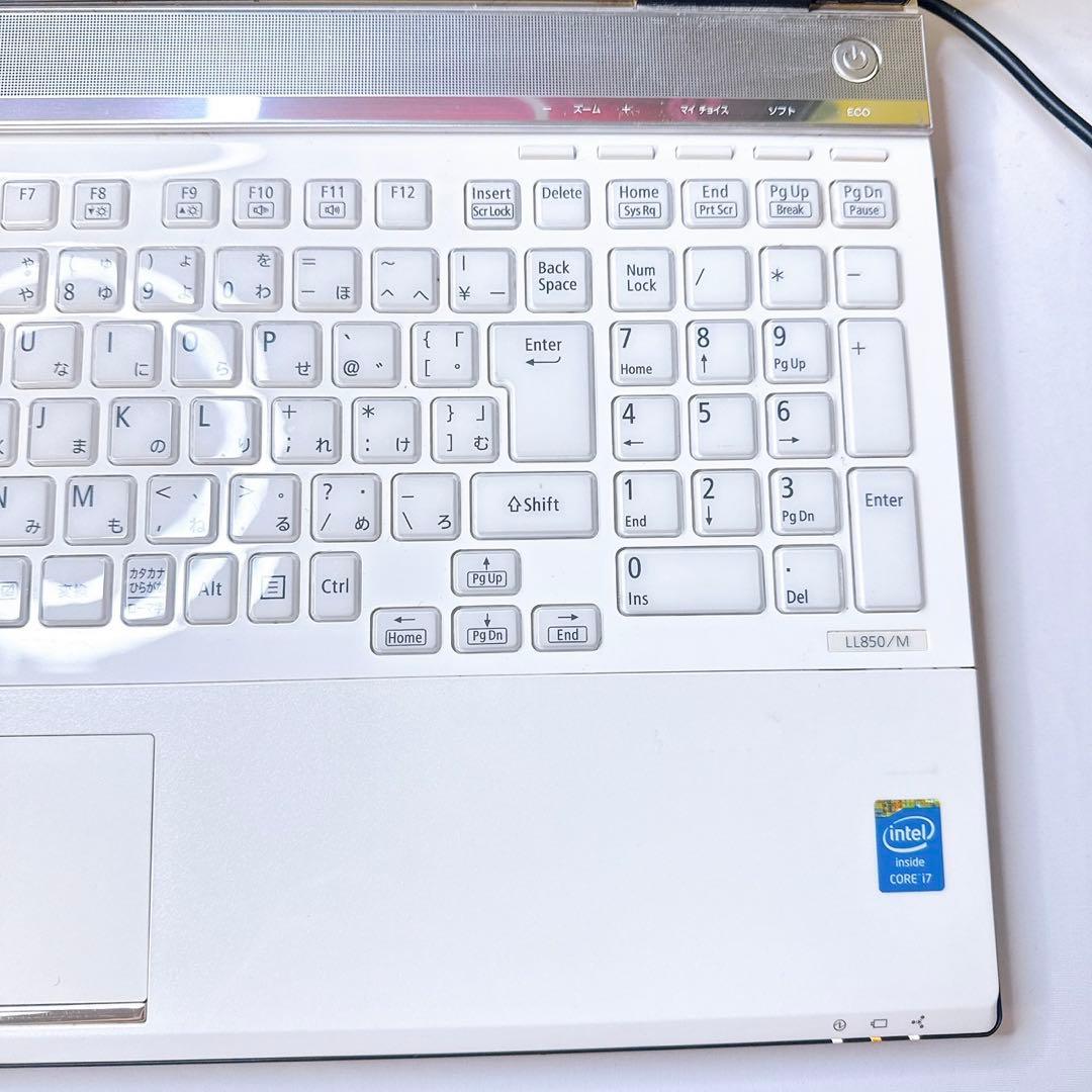 タッチパネル❤️ホワイトが可愛い❤️お部屋のインテリアにも馴染む❤️Windows11