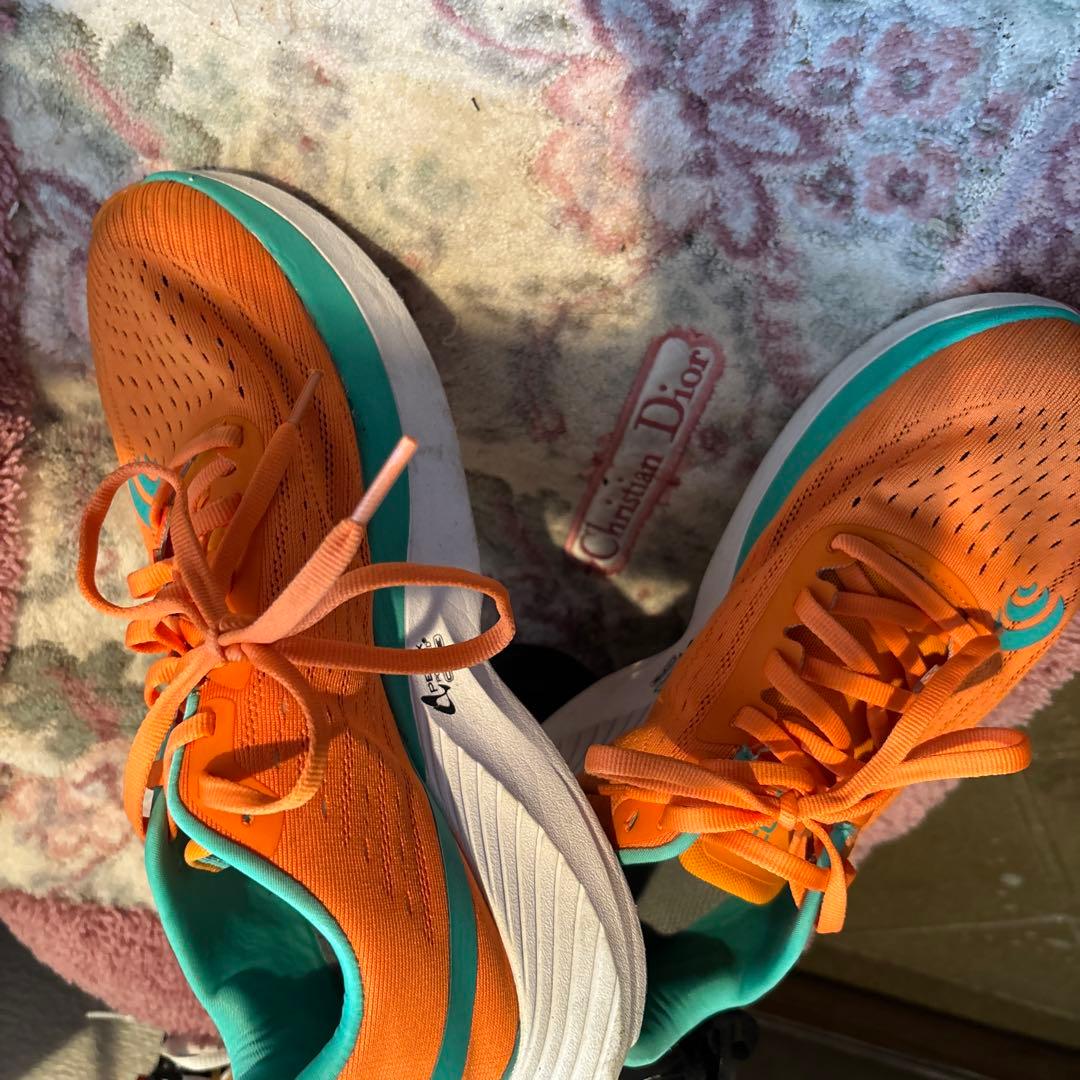 topo ランニングシューズ　フラット