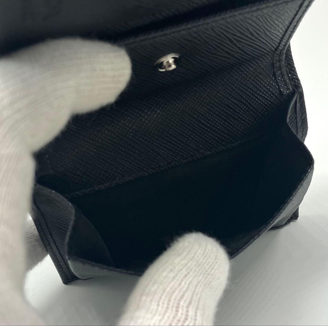 ⭐️ 極美品 プラダ サフィアーノ トライアングル 二つ折り財布 ブラック 鑑定済