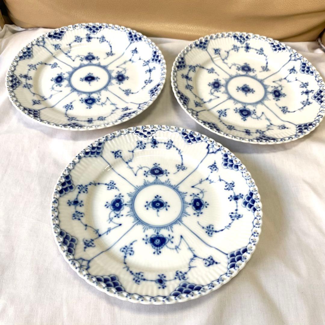 10.美品☆ロイヤルコペンハーゲン☆ブルーフルーテッドフルレース☆デザート皿3枚