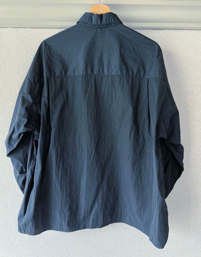 H beauty&youth ナイロンシャツ L ボックス ATON