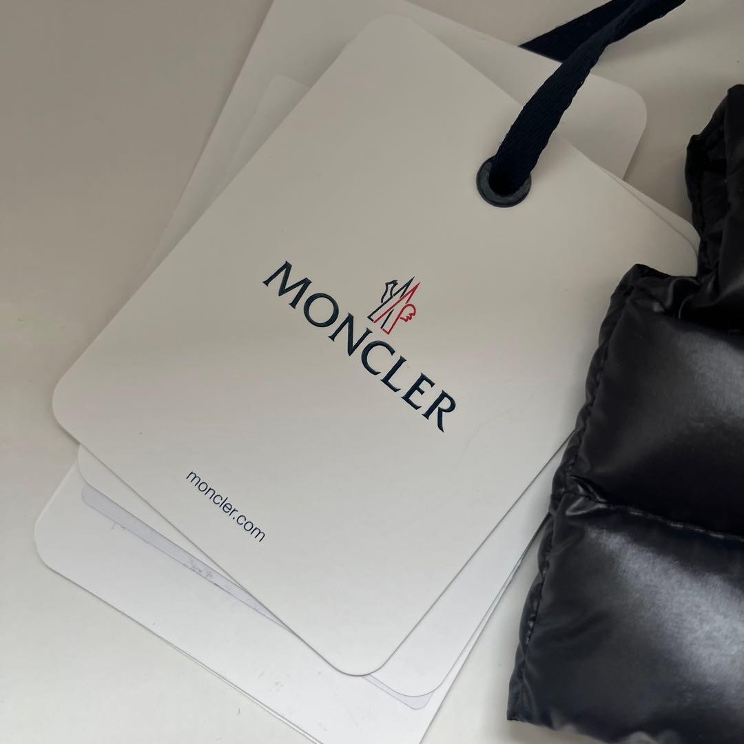 【新品未使用】MONCLER キーリング モンクレールロゴ ダウン ブラック