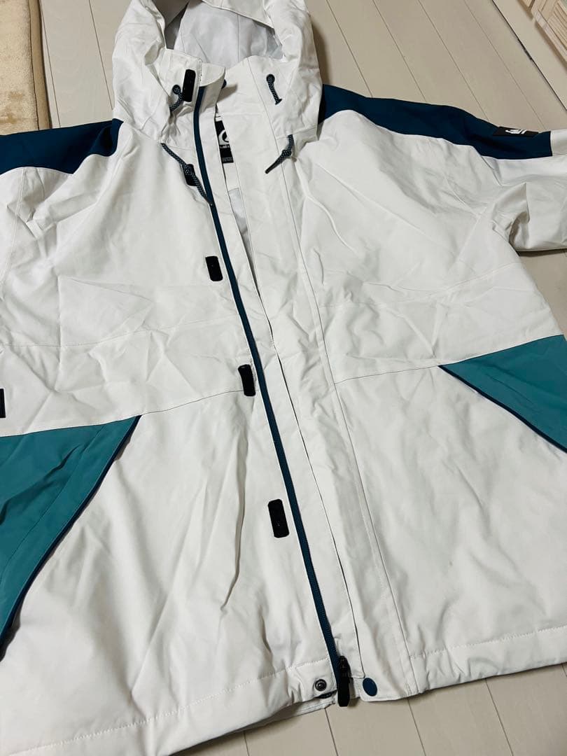 Quiksilver クイックシルバー　スキー スノーボードジャケット