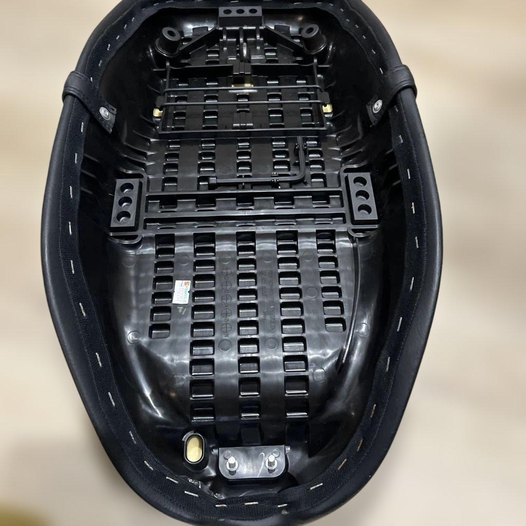 今週末だけ値下げします。ダックス125 TWR バイクシート 黒