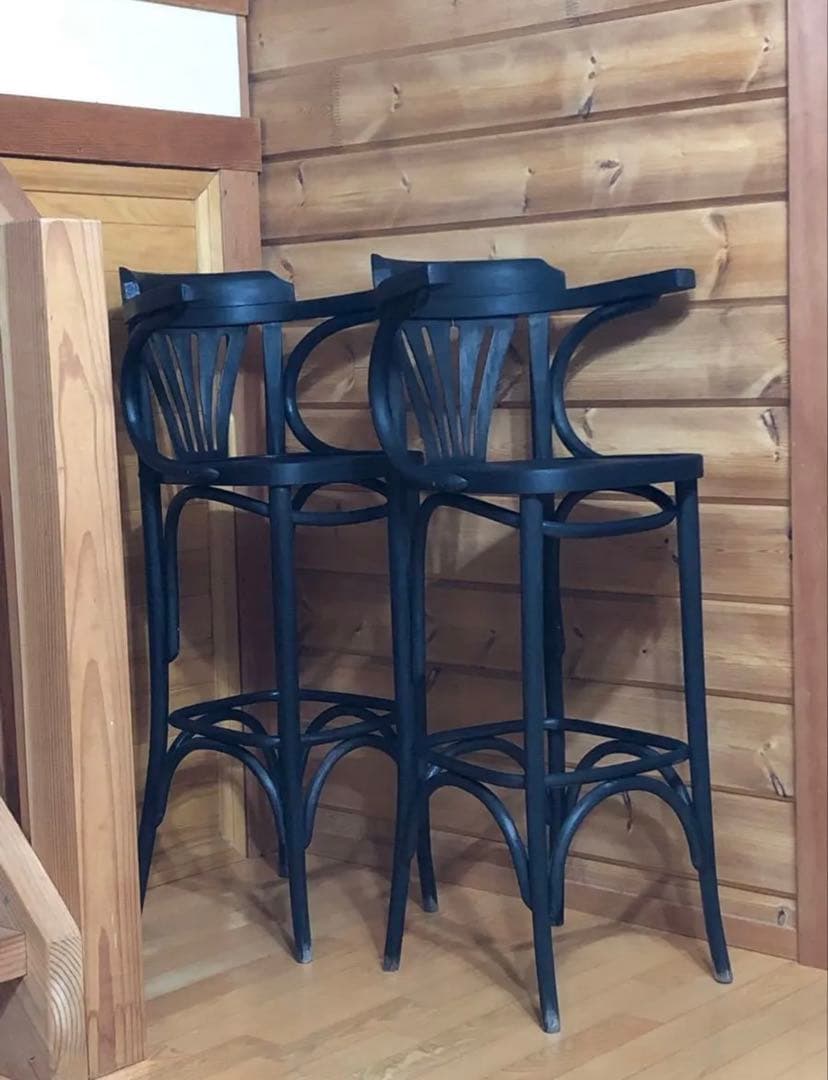 【年始につき値下げ】黒の木製バースツール1脚