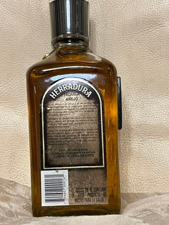 テキーラ　エラドゥーラ　アネホ　40% HERRADURA ANEJO 未開封