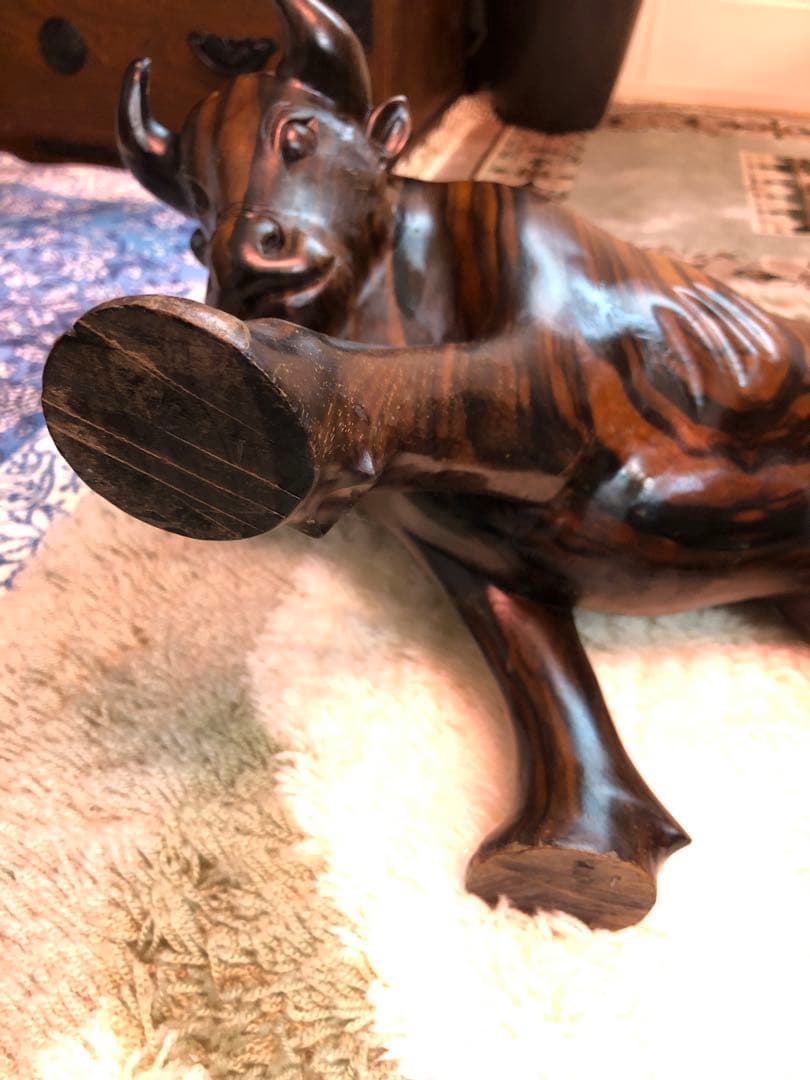 雄牛像 木製 置物 約33cm 約5.7kg