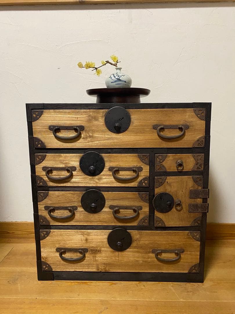 桐の箪笥　いちご