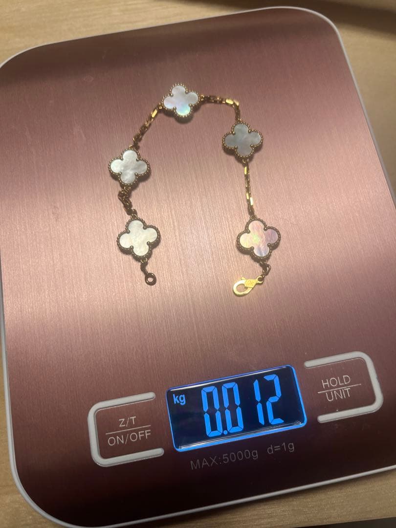 Van Cleef & Arpels クローバーブレスレット