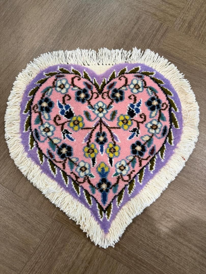 ペルシャ絨毯 ナイン産 ハート型ラグ 40cm 手織り ピンク バレンタイン
