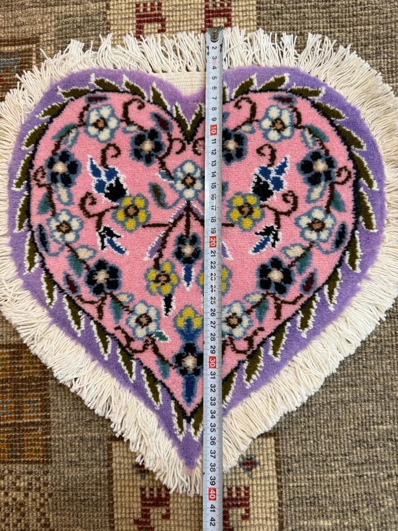 ペルシャ絨毯 ナイン産 ハート型ラグ 40cm 手織り ピンク バレンタイン
