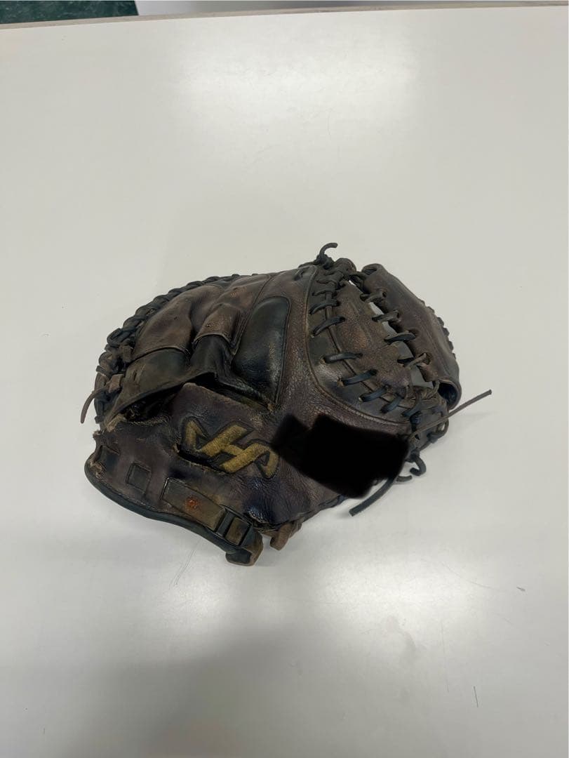 硬式野球グローブ 黒 レザー