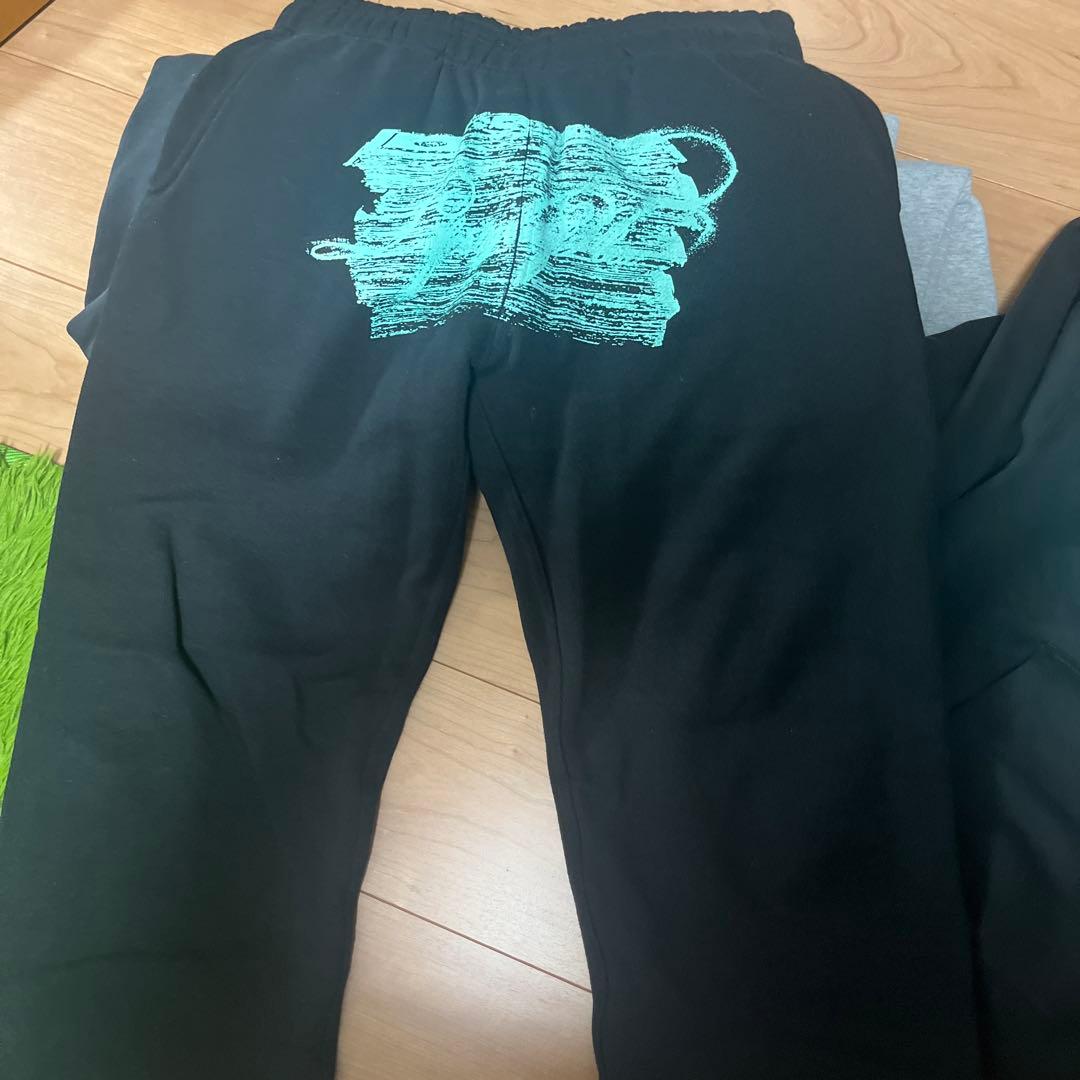 swagginboyzz セットアップ　パーカー　スウェットパンツ
