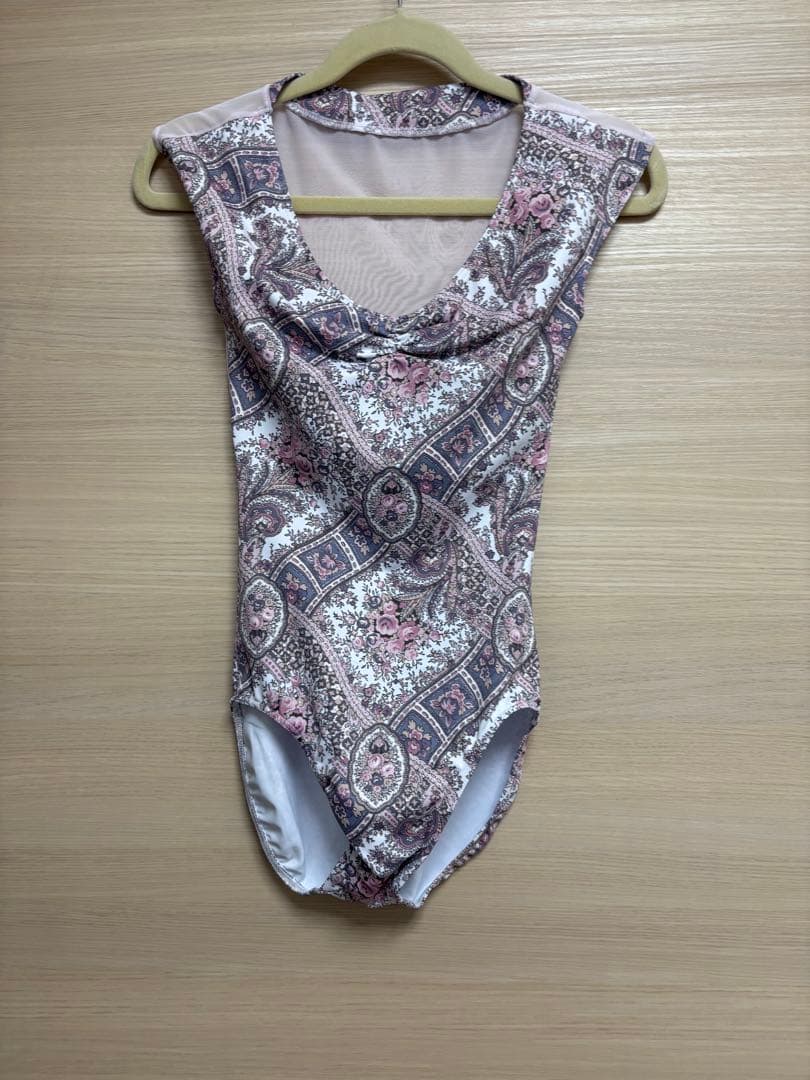 スティナstinaレオタード