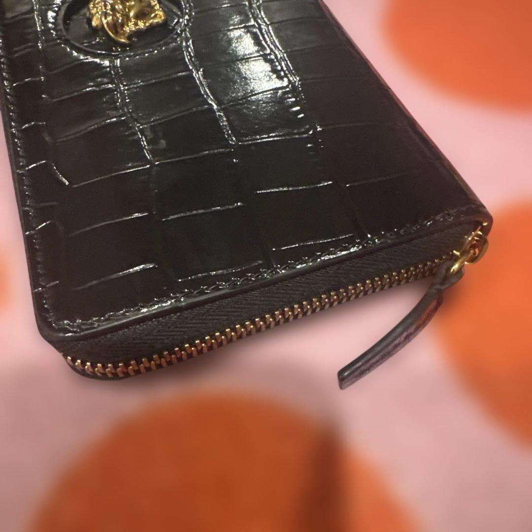 えま黒 クロコダイル風長財布 ゴールドロゴ付き