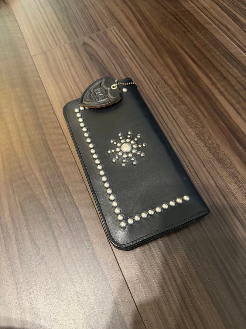 HTC スタッズ　ロングウォレット