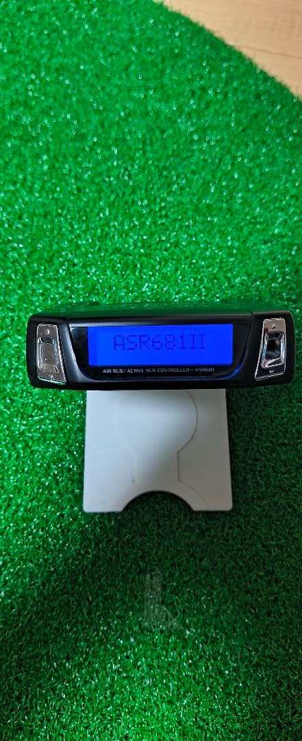 エアサスコントローラー　URS206.UZS207マジェスタ用