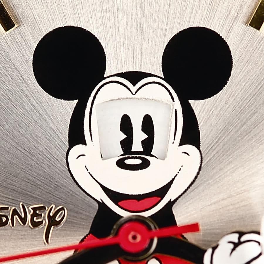 ディズニー　世界限定腕時計ギミックアイミッキー　シルバー