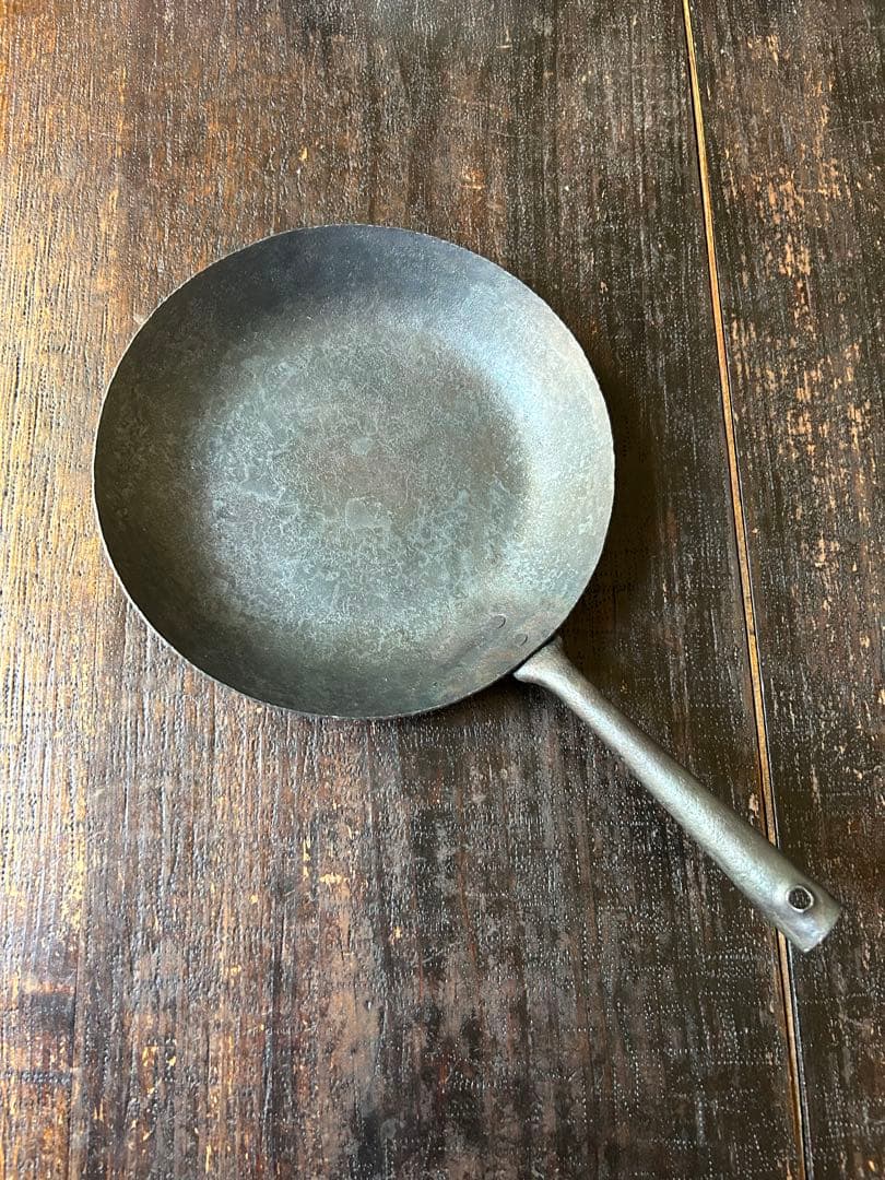 成田理俊　鉄製フライパン