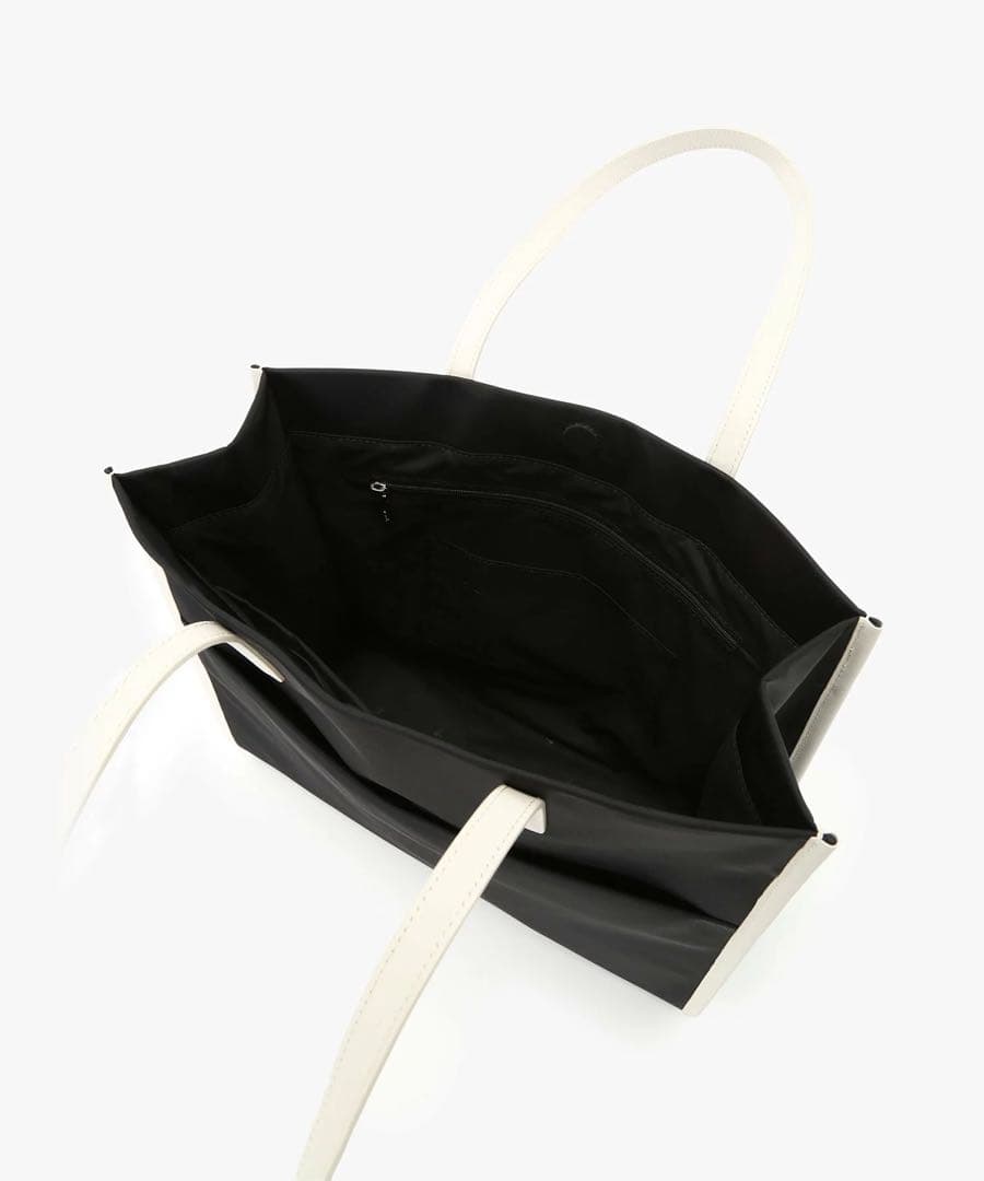 未使用　最終値下げ　黒のナイロントートバッグ