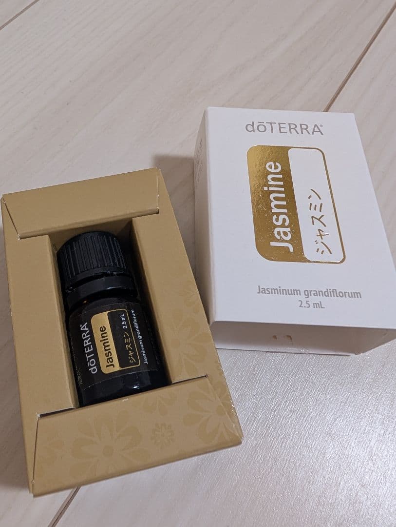 ドテラ ジャスミン エッセンシャルオイル 2.5ml