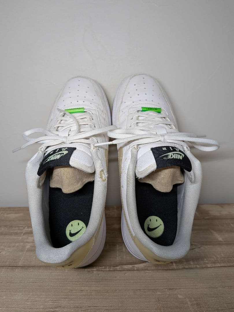 Nike Air Force 1 ホワイト ゴールド 蓄光