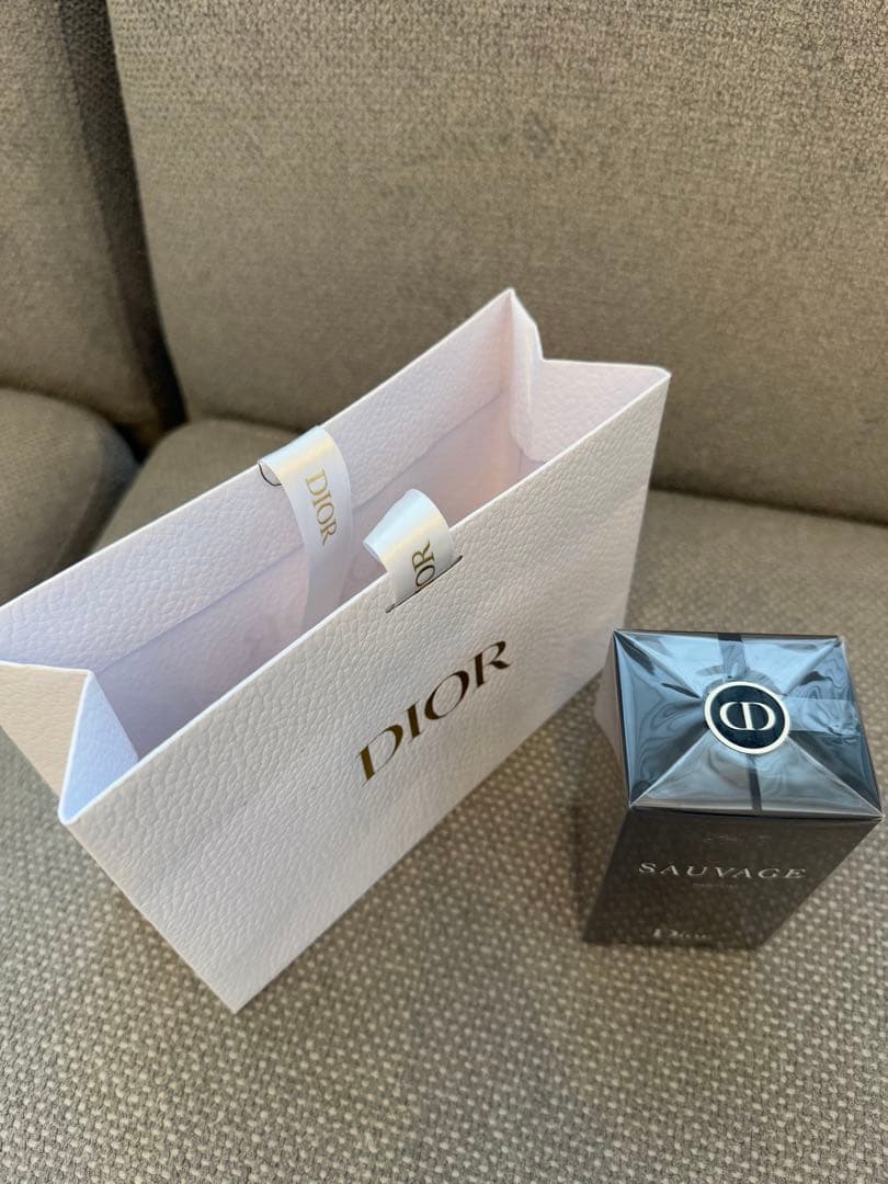 定価18,370円⭐︎Dior Sauvage ソヴァージュ パルファン 60ml