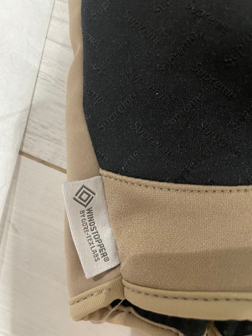 小物 Supreme WINDSTOPPER Zip Gloves \"Taupe\"