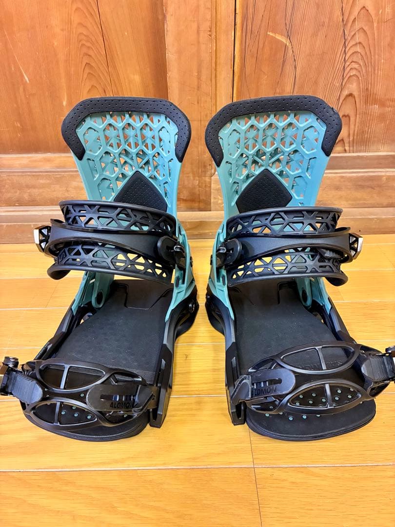 サロモン　ハイランダー　Mサイズ　24-25 サクラハル