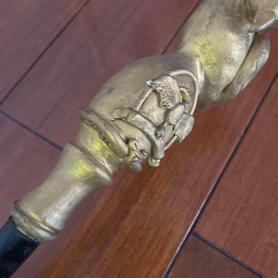 ディア・クロウリー　杖