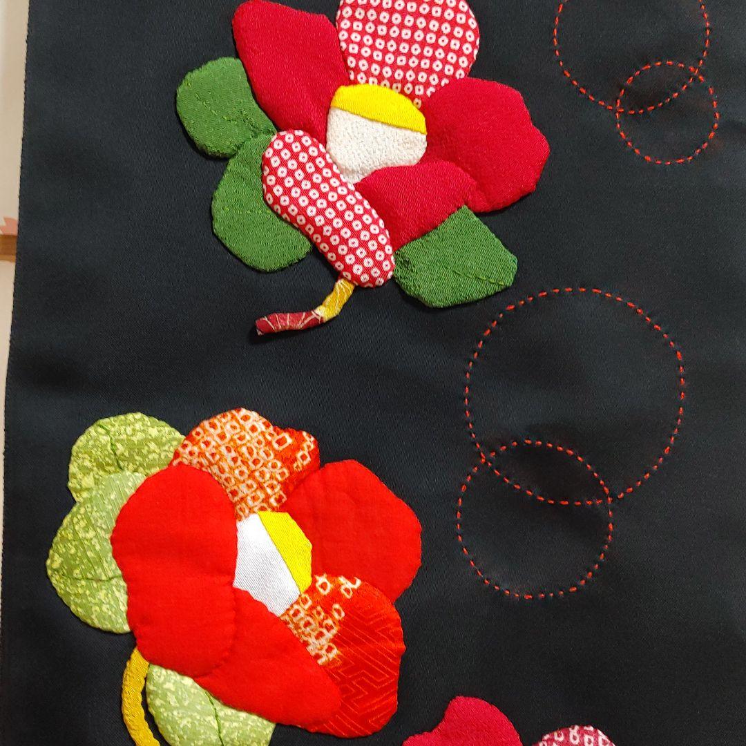 週末値下げ椿の壁飾りハンドメイドのタペストリー