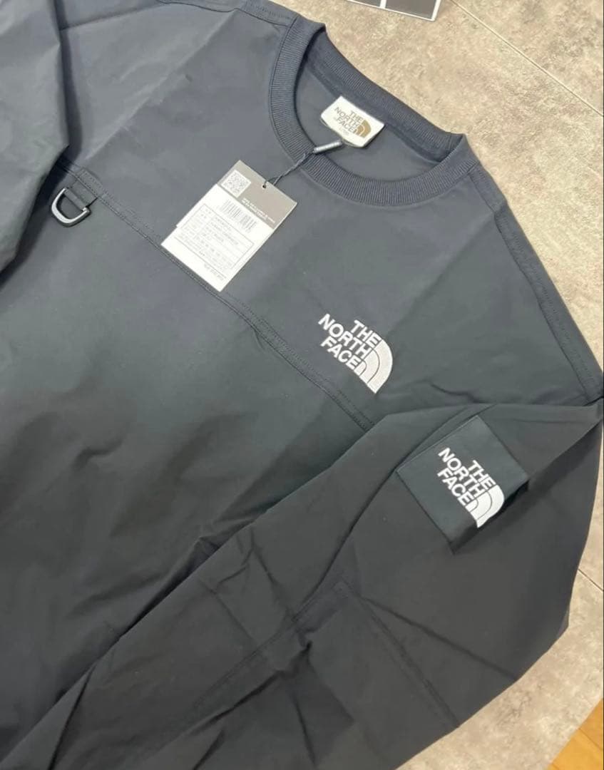 ノースフェイス　韓国限定品　バイカラー 切替ワンポイント クルーネックトップス