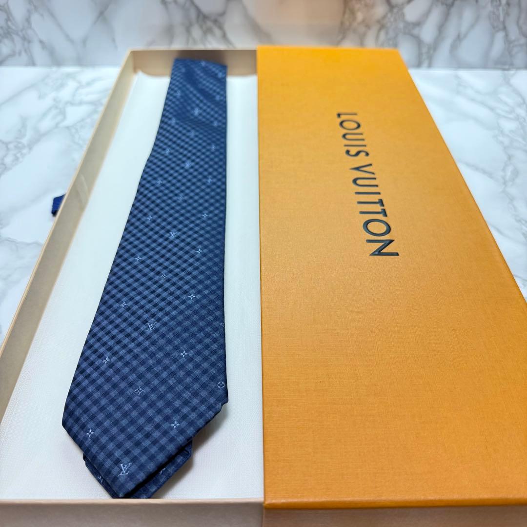 ✨極美品✨ 現行 LOUIS VUITTON ネクタイ シルク49% モノグラム