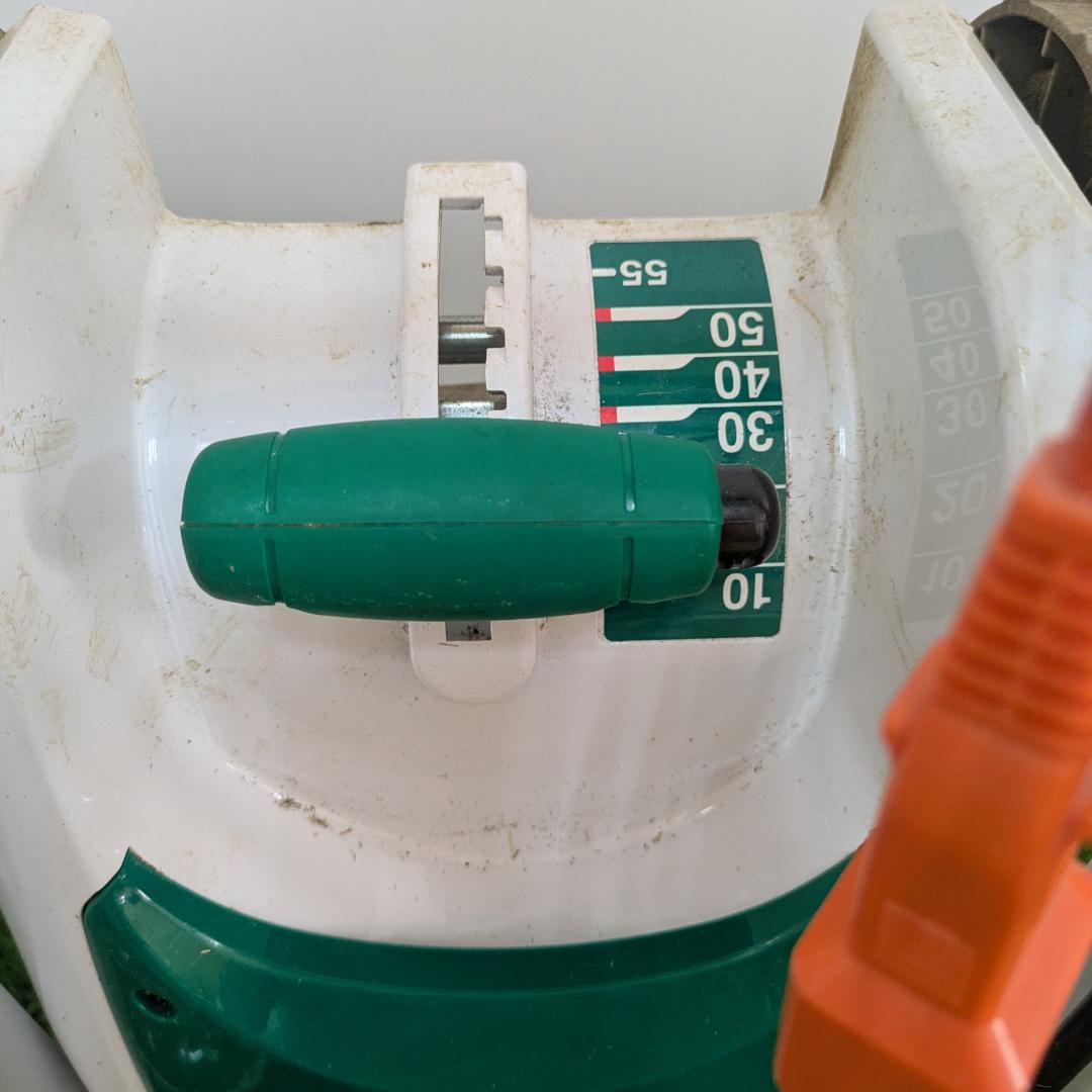 Makita マキタ　芝刈機 MLM2301　集草カゴ　ツナギコード付